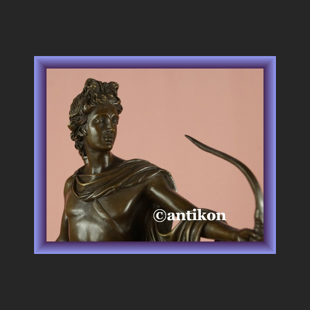 Figurka z brązu Apollo Belwederski rzeźba z łukiem Figurka z brązu Apollo Belwederski rzeźba z łukiem