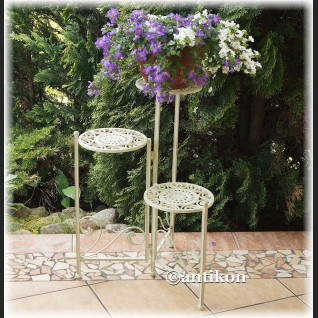 Biały  kwietnik prowansalski potrójny metalowy