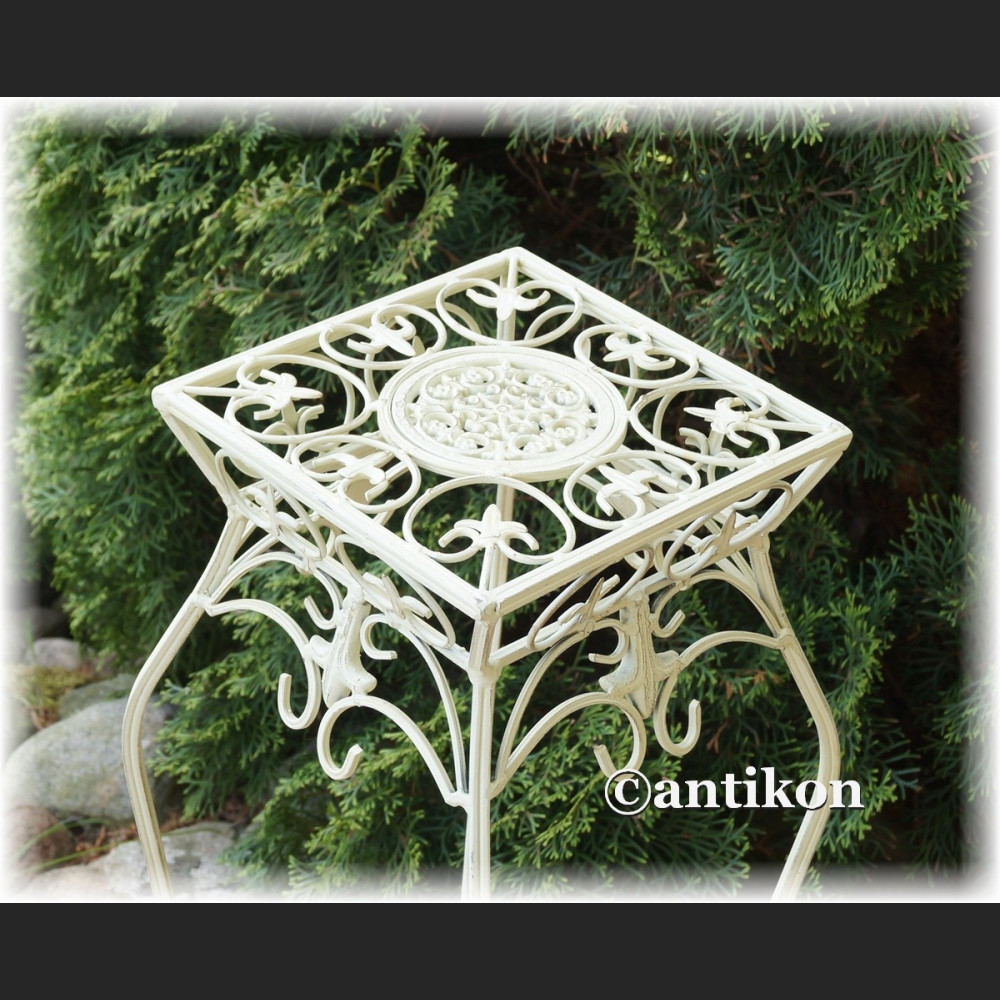 Biały wysoki stołek kwietnik prowansalski metalowy 