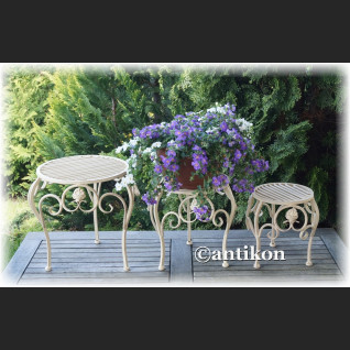 Trzy metalowe kwietniki stołki  prowansalskie metalowe Trzy metalowe kwietniki stołki  prowansalskie metalowe