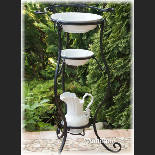 Zestaw łazienkowy na stelażu metalowym retro Zestaw łazienkowy na stelażu metalowym retro