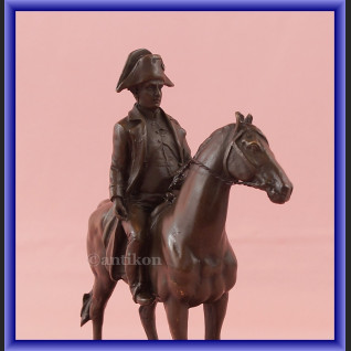 Figurka z brązu Napoleon na koniu Figurka z brązu Napoleon na koniu