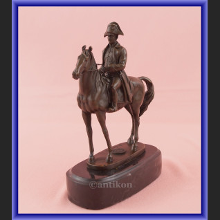 Figurka z brązu Napoleon na koniu Figurka z brązu Napoleon na koniu
