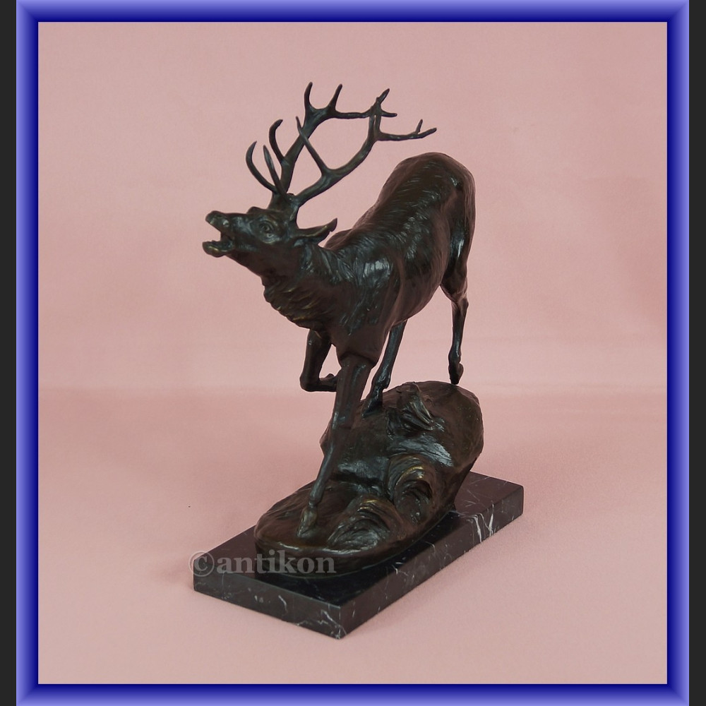 Duża figurka z brązu jeleń francuska rzeźba