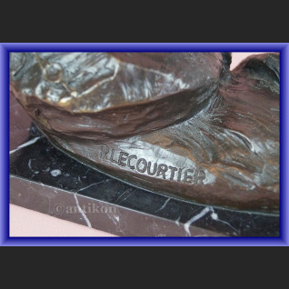 Duża figurka z brązu jeleń francuska rzeźba