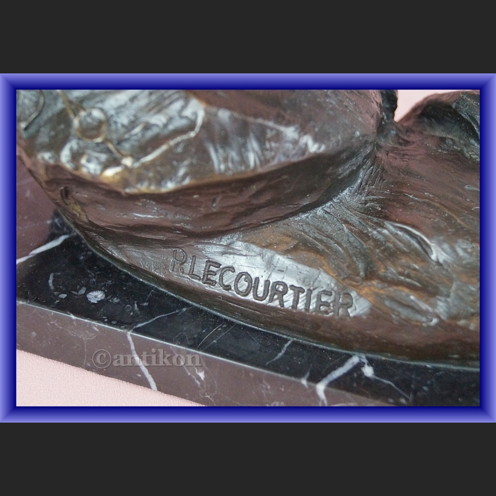 Duża figurka z brązu jeleń francuska rzeźba