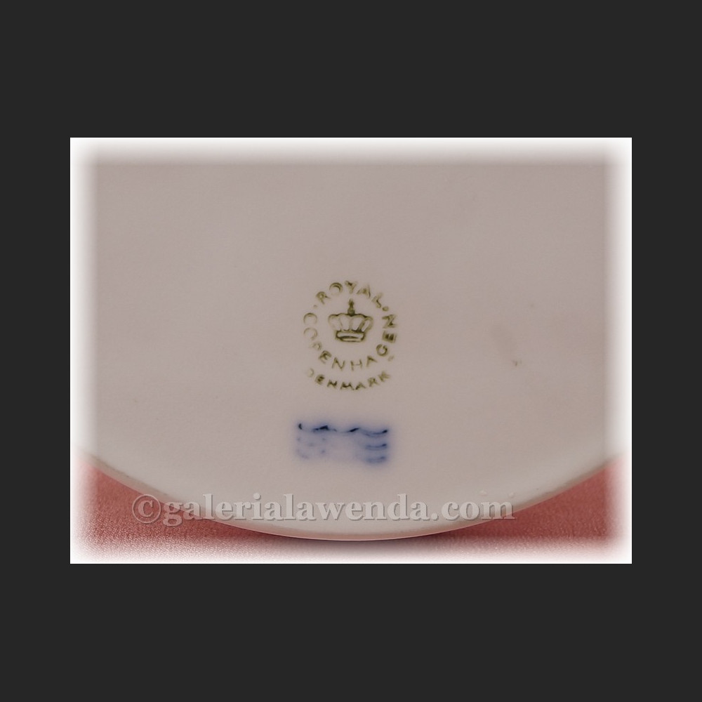 Cztery pory roku Royal Kopenhagen unikatowe reliefy 