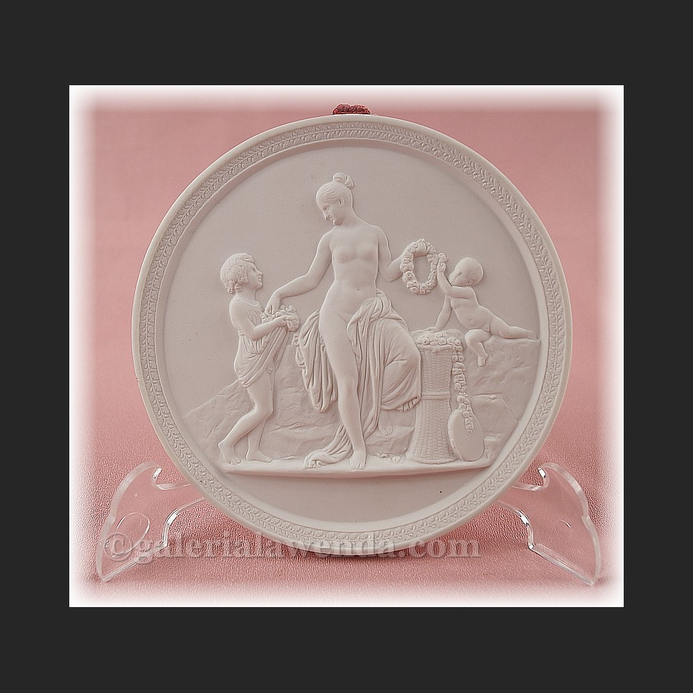 Cztery pory roku Royal Kopenhagen unikatowe reliefy 