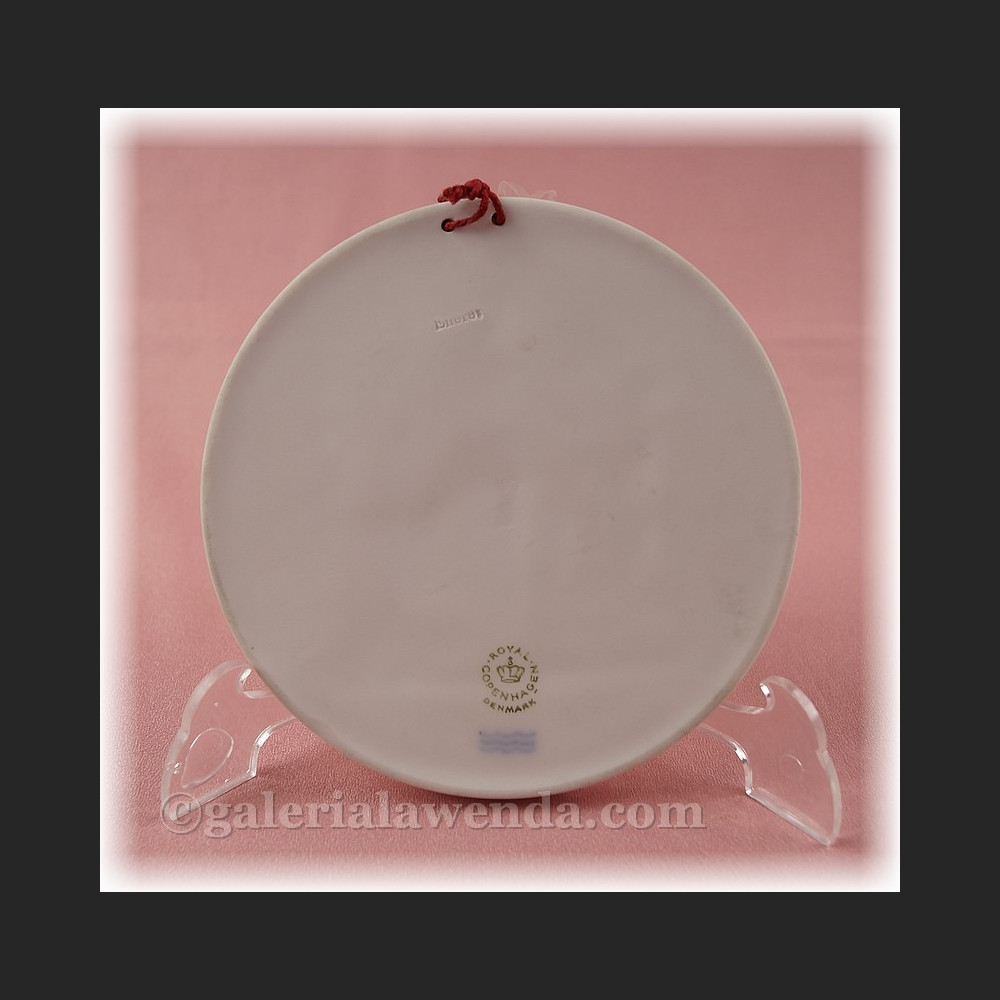 Cztery pory roku Royal Kopenhagen unikatowe reliefy 