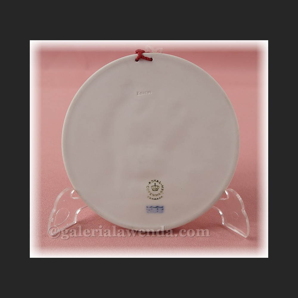 Cztery pory roku Royal Kopenhagen unikatowe reliefy 