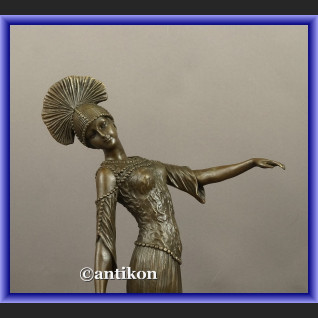 Figurka z brązu tancerka art deco francuska rzeźba Figurka z brązu tancerka art deco francuska rzeźba