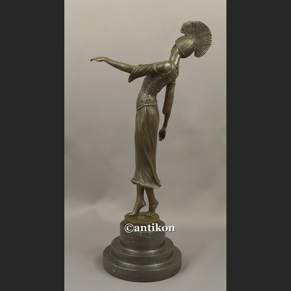 Figurka z brązu tancerka art deco francuska rzeźba Figurka z brązu tancerka art deco francuska rzeźba