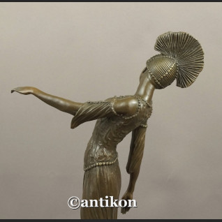Figurka z brązu tancerka art deco francuska rzeźba Figurka z brązu tancerka art deco francuska rzeźba