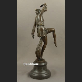 Figurka z brązu taniec z szalem tancerka z brązu