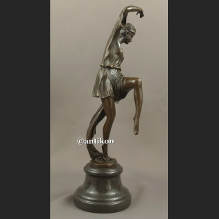 Figurka z brązu taniec z szalem tancerka z brązu