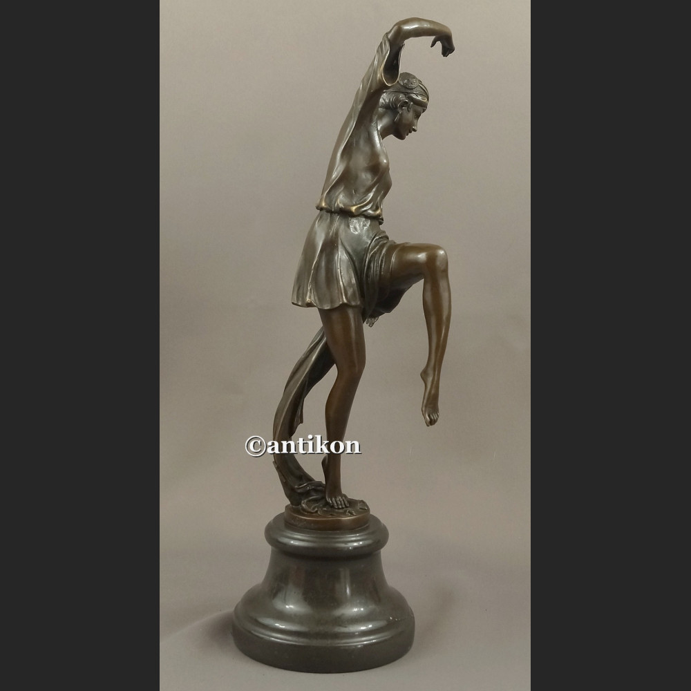 Figurka z brązu taniec z szalem tancerka z brązu