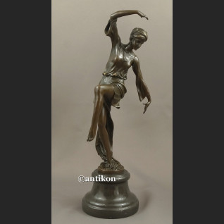 Figurka z brązu taniec z szalem tancerka z brązu
