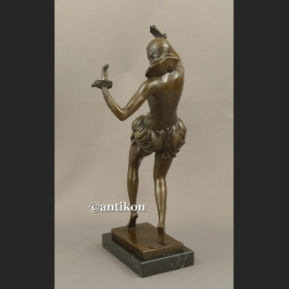 Figurka z brązu zjawiskowa dziewczyna  tancerka z brązu