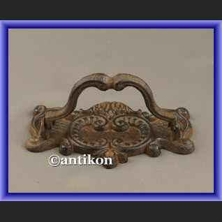 Secesyjna kołatka do drzwi z żeliwa 