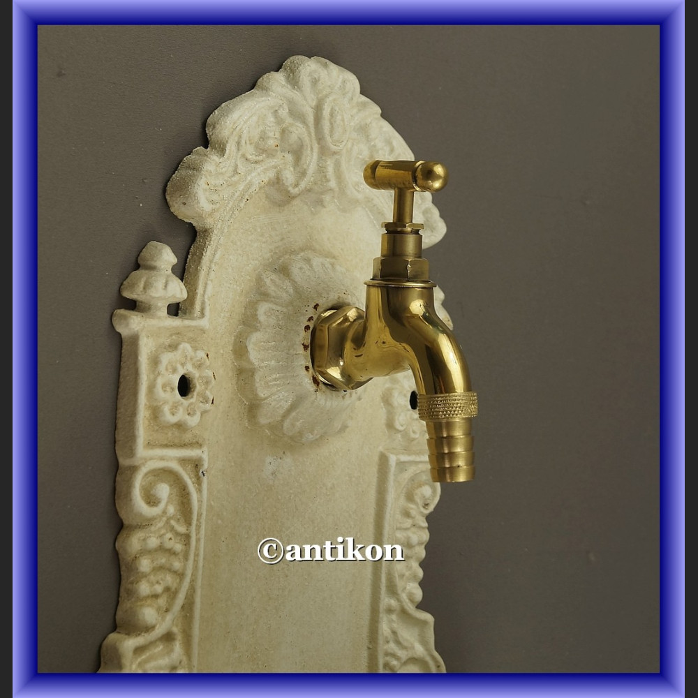 Wodnik ogrodowy zlew żeliwny kranik i wylewka Wodnik ogrodowy zlew żeliwny kranik i wylewka