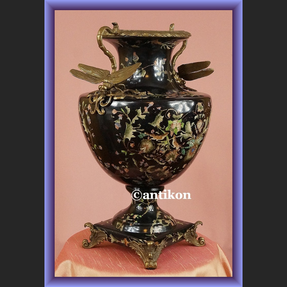 Wielki pałacowy wazon z ważkami malowany