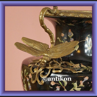 Wielki pałacowy wazon z ważkami malowany