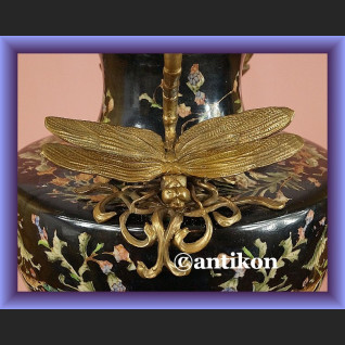 Wielki pałacowy wazon z ważkami malowany