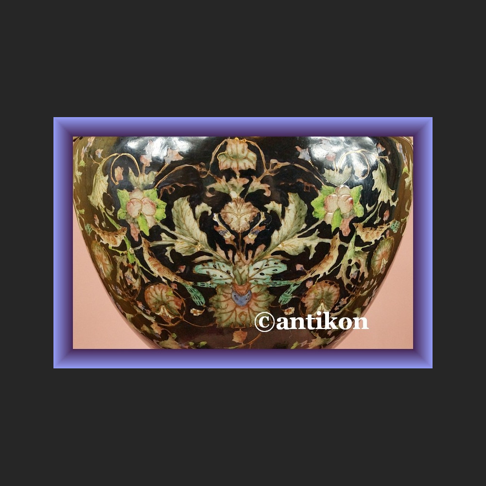 Wielki pałacowy wazon z ważkami malowany