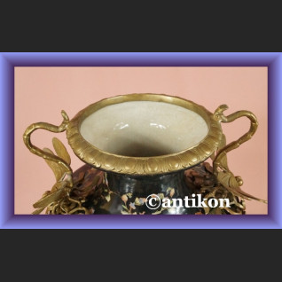 Wielki pałacowy wazon z ważkami malowany