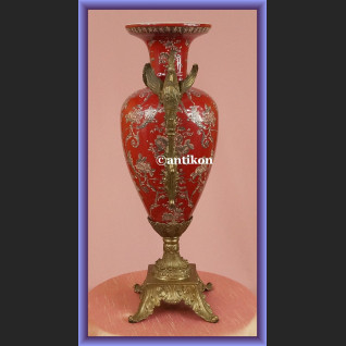 Barokowy wielki wazon z łabędziami Barokowy wielki wazon z łabędziami