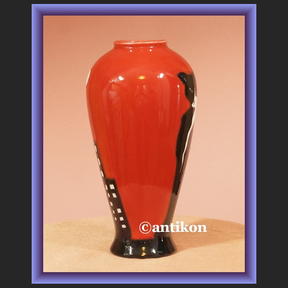 Wazon porcelanowy z kotem Le Chat Noir Wazon porcelanowy z kotem Le Chat Noir