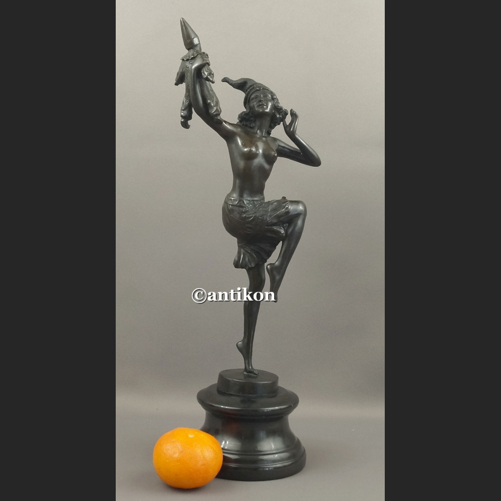 Rzeźba z brązu tancerka śliczna figura Rzeźba z brązu tancerka śliczna figura