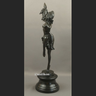 Rzeźba z brązu tancerka śliczna figura Rzeźba z brązu tancerka śliczna figura