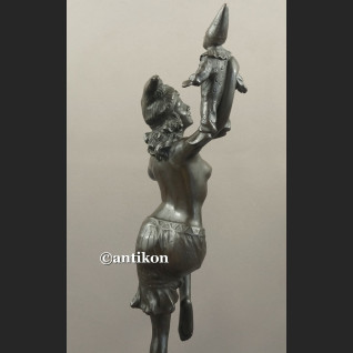 Rzeźba z brązu tancerka śliczna figura Rzeźba z brązu tancerka śliczna figura