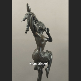 Rzeźba z brązu tancerka śliczna figura Rzeźba z brązu tancerka śliczna figura