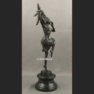 Rzeźba z brązu tancerka śliczna figura Rzeźba z brązu tancerka śliczna figura