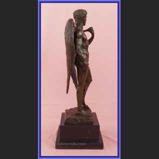 Akt z brązu Dawid jako Anioł Akt z brązu Dawid jako Anioł