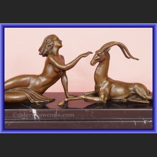 Rzeźba brązu kobieta i antylopa rasowe art deco  Rzeźba brązu kobieta i antylopa rasowe art deco