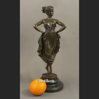 Rzeźba z brązu secesyjna tancerka  piękny brąz