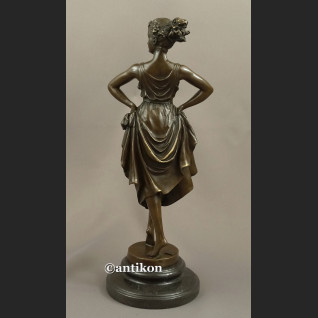 Rzeźba z brązu secesyjna tancerka  piękny brąz