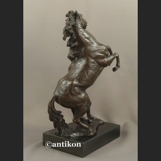 Rzeźba z brązu Koń z Marly piękny posąg Rzeźba z brązu Koń z Marly piękny posąg