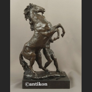 Rzeźba z brązu Koń z Marly piękny posąg Rzeźba z brązu Koń z Marly piękny posąg
