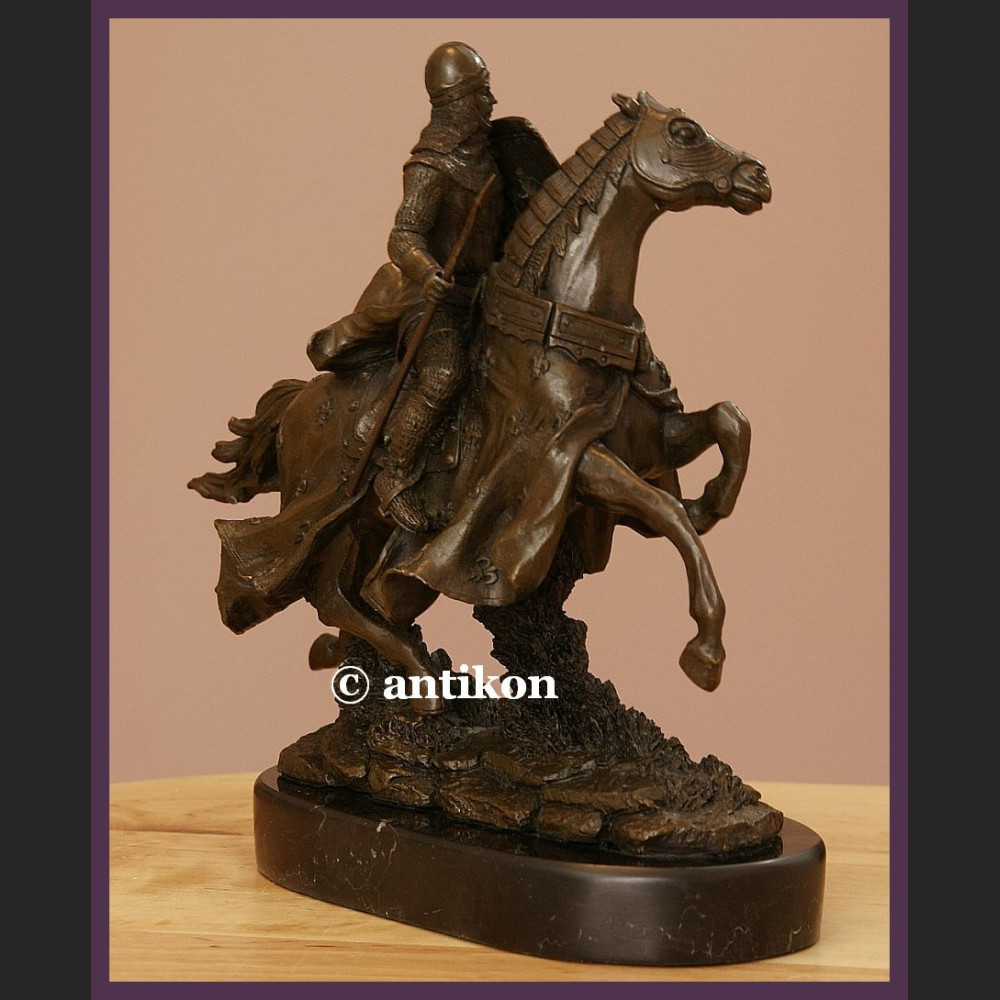 Figura z brązu rycerz w zbroi na koniu kunsztowna rzeźba prawdziwy brąz Figura z brązu rycerz w zbroi na koniu kunsztowna rzeźba prawdziwy brąz