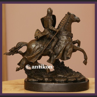 Figura z brązu rycerz w zbroi na koniu kunsztowna rzeźba prawdziwy brąz Figura z brązu rycerz w zbroi na koniu kunsztowna rzeźba prawdziwy brąz