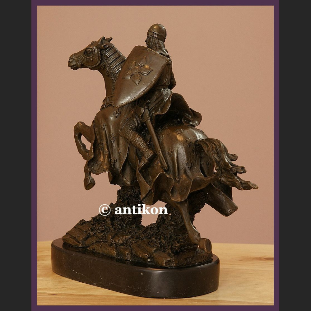 Figura z brązu rycerz w zbroi na koniu kunsztowna rzeźba prawdziwy brąz Figura z brązu rycerz w zbroi na koniu kunsztowna rzeźba prawdziwy brąz
