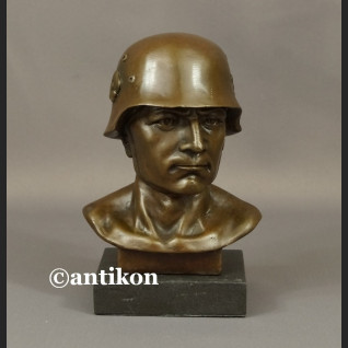 Figurka z brązu popiersie żołnierz w hełmie 
