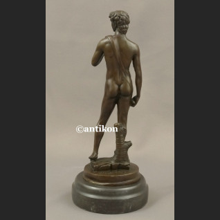 Rzeźba z brązu akt męski Dawid 