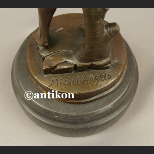 Rzeźba z brązu akt męski Dawid 