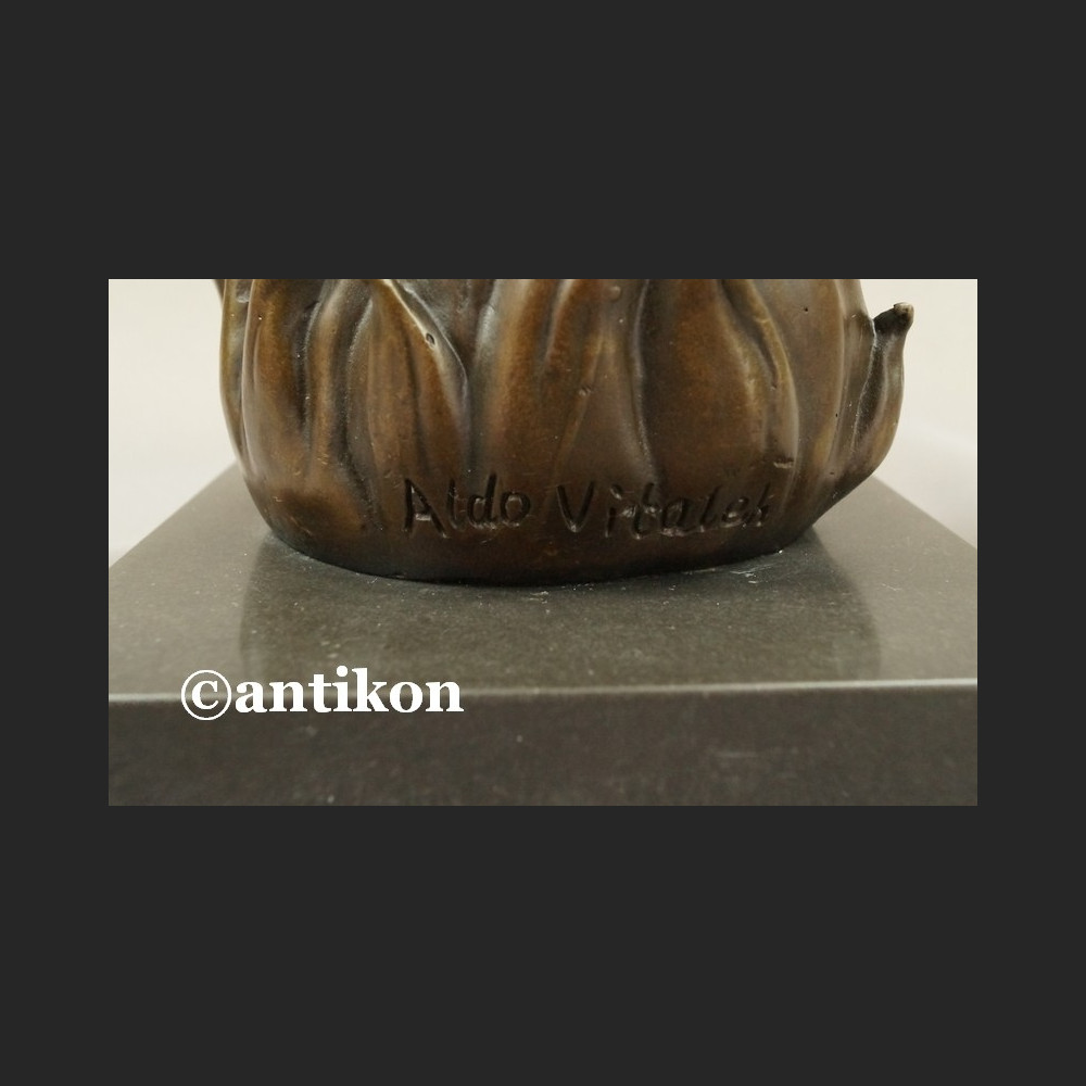 Rzeźba z brązu Ognista Tancerka niesamowita figurka