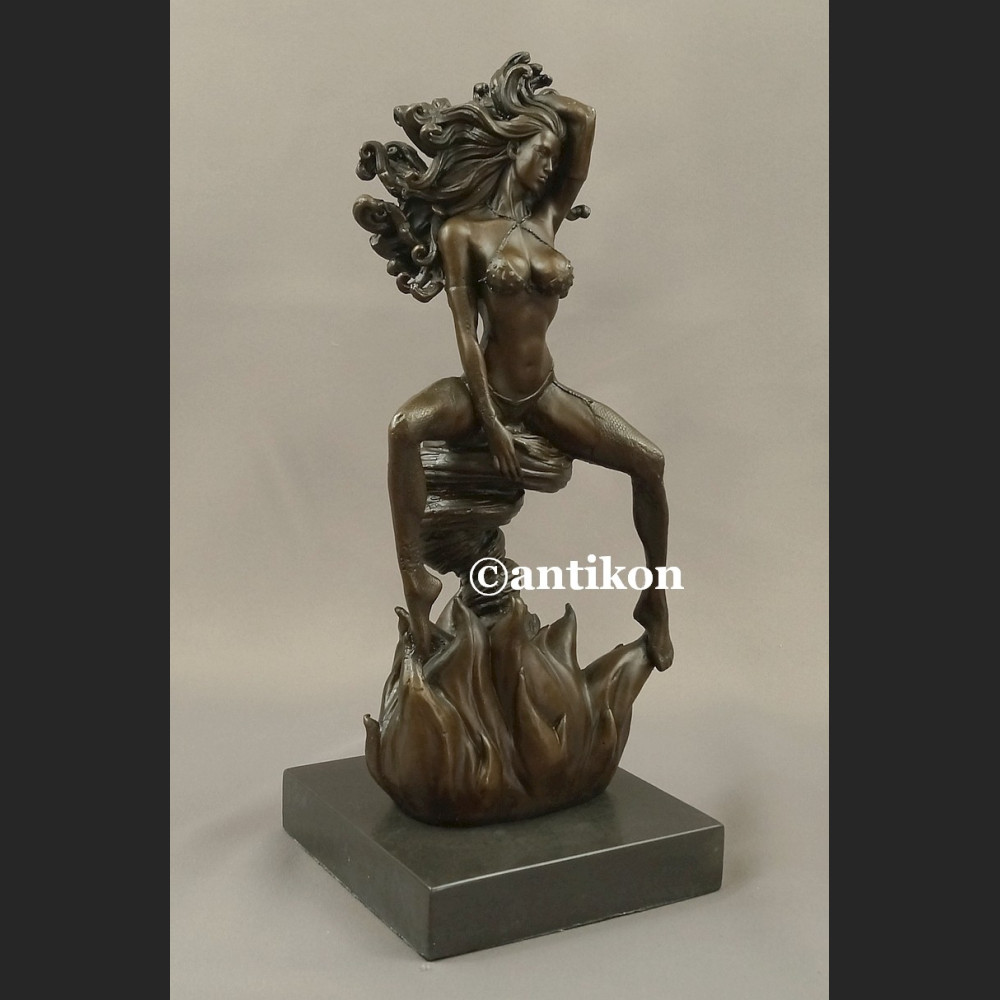 Rzeźba z brązu Ognista Tancerka niesamowita figurka